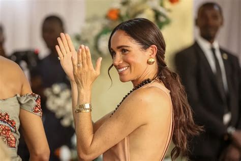 25 Hot Photos of Meghan Markle That Would Make the Royals。